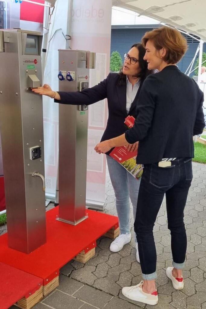 Luisa Schalk in einer Beratung