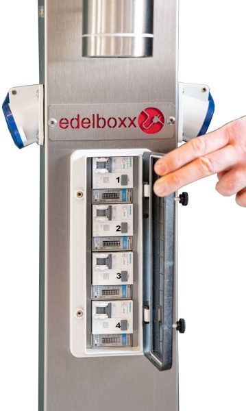 stromverteilersäulen-edelboxx-marina-sichtfenster